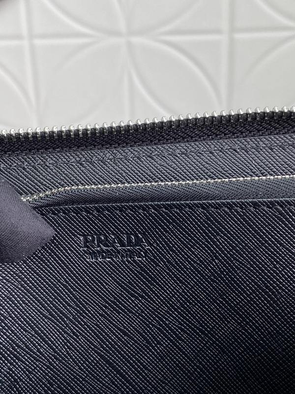 プラダ財布コピー全体デザイン